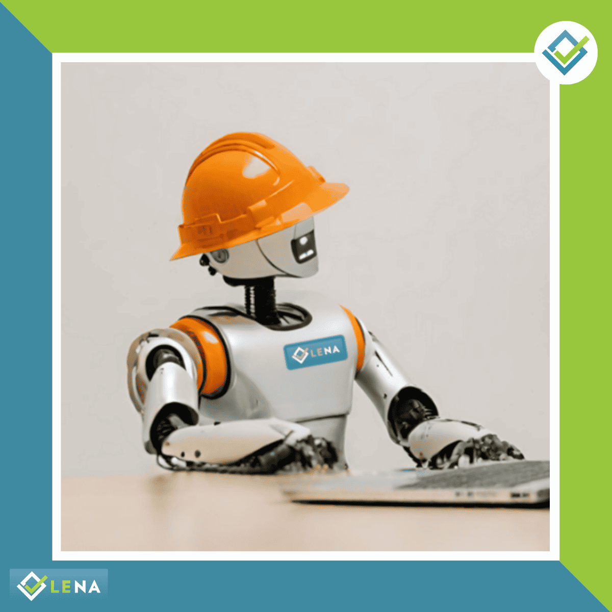 Ein Roboter mit Arbeitssicherheitshelm mit einem LENA Logo Schild auf der Brust sitzt vor dem Laptop und tippt.